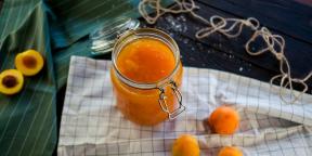 Apricot and orange jam with sugar