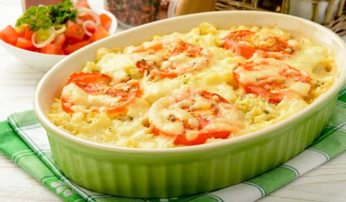 Potato casserole with cheese and tomatoes