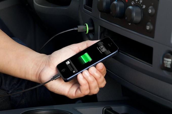 Gadgets for the car: Power Adapter