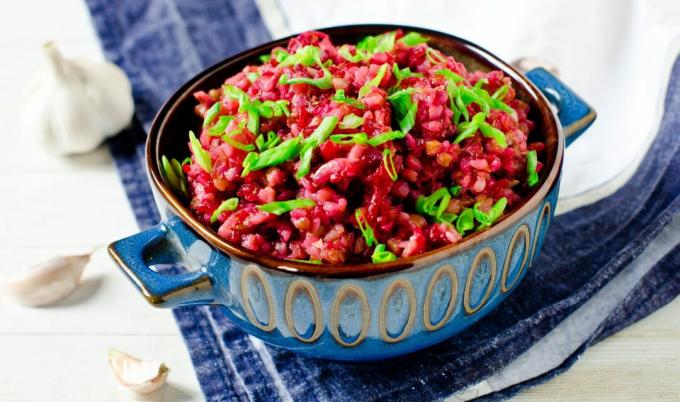 Buckwheat porridge with beets