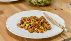 Fried kung pao chicken
