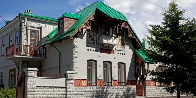 Sights of Ulyanovsk: house-studio of architect F. ABOUT. Livchak