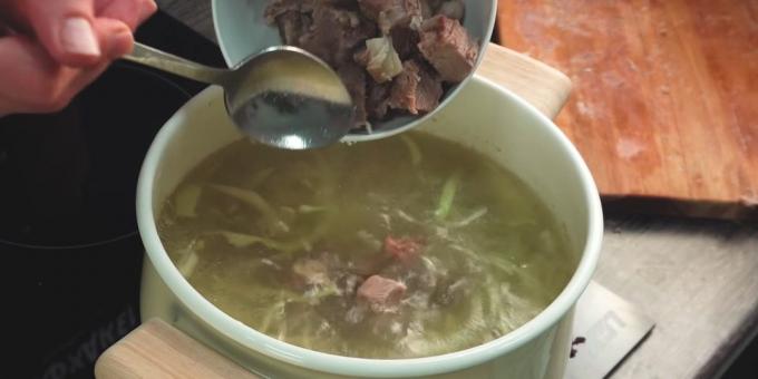 How to cook soup: Separate the meat from the bones and cut into cubes. Return it to the soup