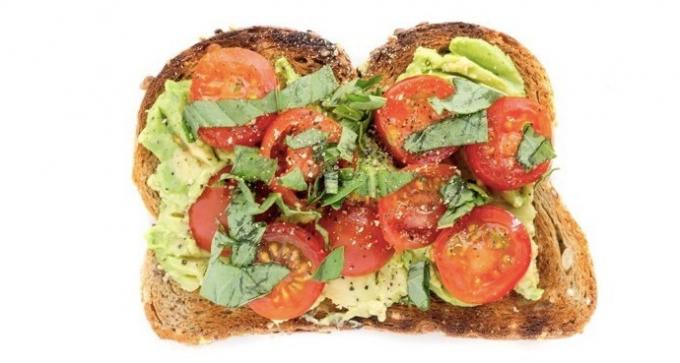 toast with avocado, tomato and basil