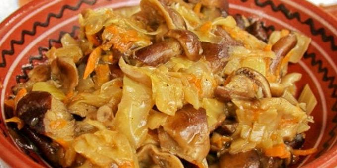 Simple salads in the winter: Mushroom solyanka