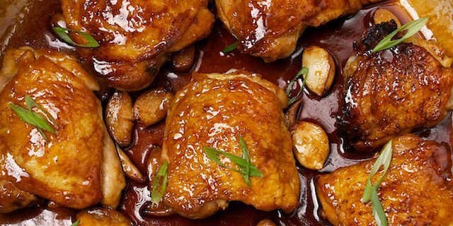 Chicken stewed with soy sauce, garlic and ginger