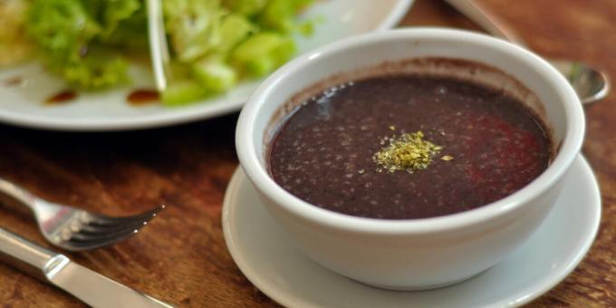 Bean soup with soy sauce: a simple recipe