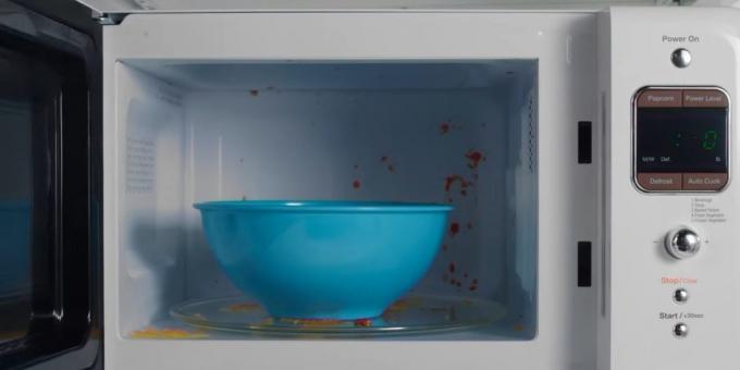 How to clean the microwave vinegar