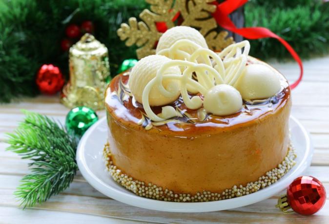 What to prepare for the New Year: sponge cake