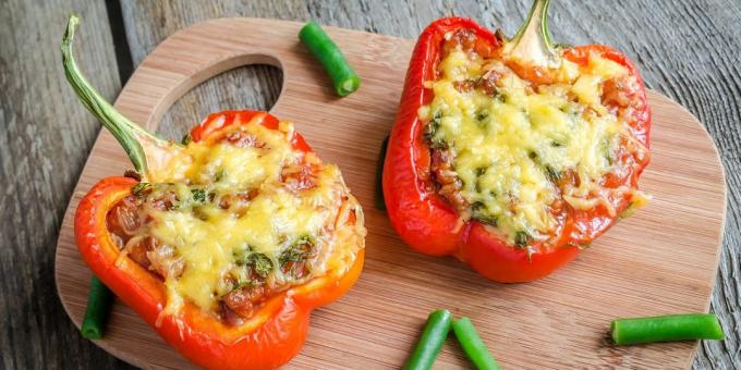 Stuffed peppers with chicken in Italian