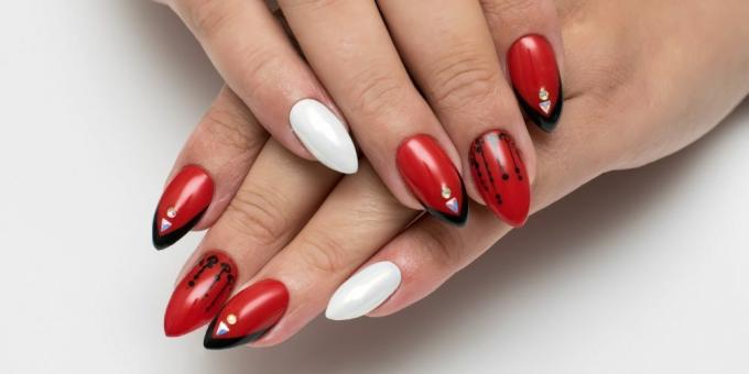 Forms of nails for manicure: "stiletto"