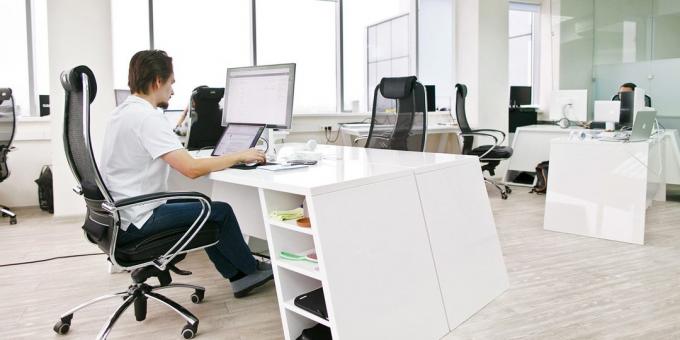 Workplace ergonomics: Remove everything that is not related to the work