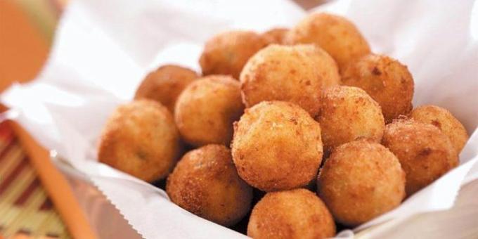 Cheese balls with chicken