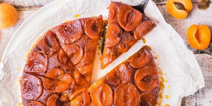 Cake with apricots: Inverted pie with caramelized apricots