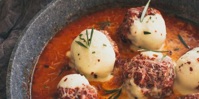 meatballs of beef: mozzarella