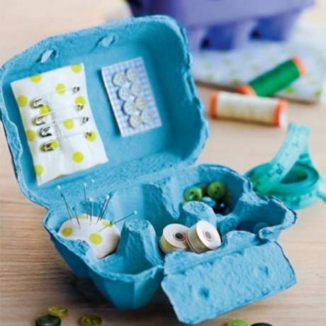 Storage details: Cassette eggs and sewing kit