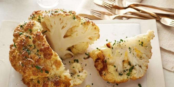 How to cook cauliflower entirely in the oven with garlic and cheese
