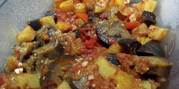 Vegetable stew in multivarka 