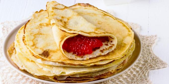 Pancakes on fermented baked milk with potatoes: a simple recipe