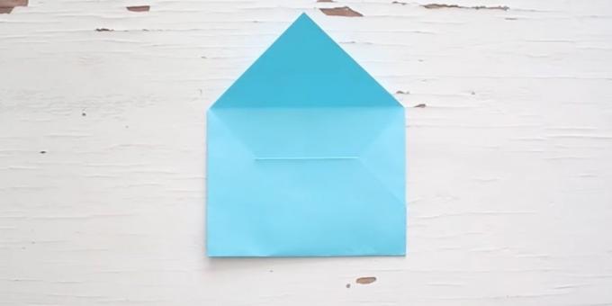 How to make a classic envelope with his hands