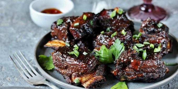 Tender beef ribs baked in the oven