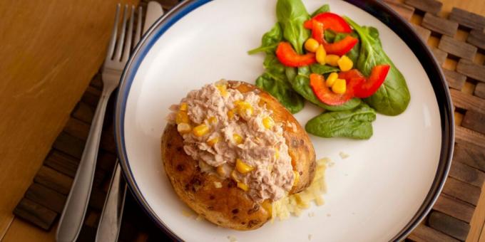 Potatoes stuffed with tuna and corn