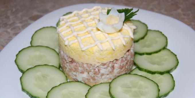 Salad cod liver with eggs and onion