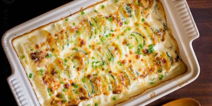 Casserole of zucchini and potatoes in cream cheese filling