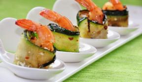 Zucchini rolls with shrimps