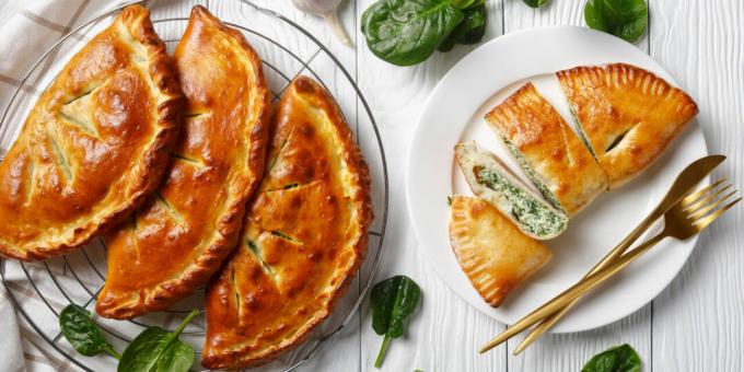 Calzone with spinach and ricotta