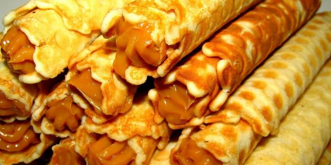 recipes USSR rolls with boiled condensed milk 