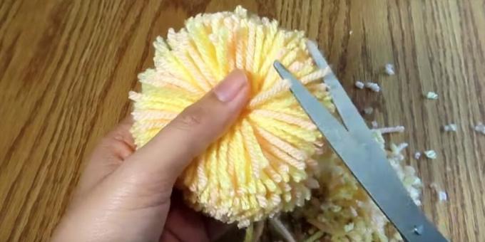 Trim the pompom on the other side