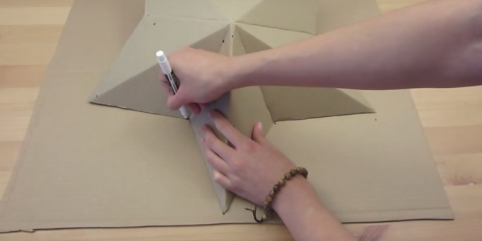 How to make a light fixture: outline the second star