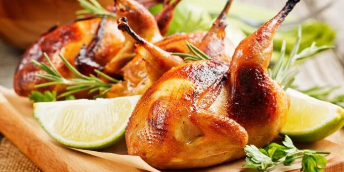 Oven baked quails with lime juice