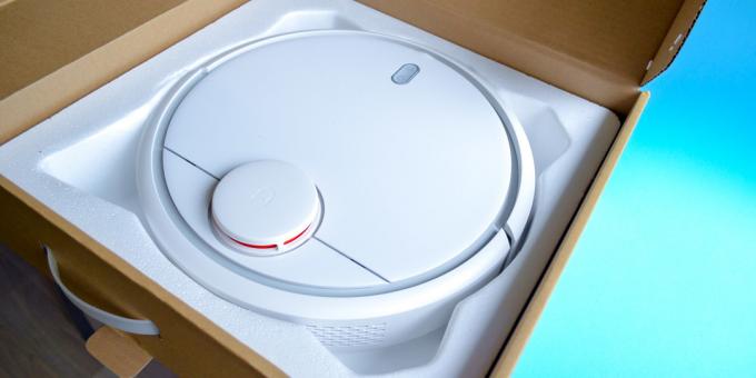 Xiaomi Mi Robot Vacuum: Packaging