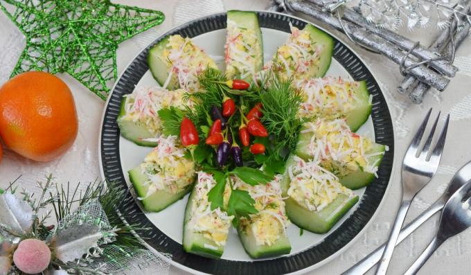 Quick appetizer of cucumbers with crab sticks