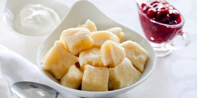 Recipes with cheese: lazy dumplings with cottage cheese and a banana