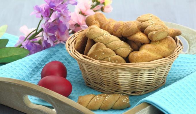 Easter cookies with sesame seeds and orange juice