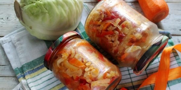 Salads of cabbage for the winter: Cabbage salad with tomato and pepper