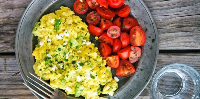 Scrambled eggs with avocado and feta