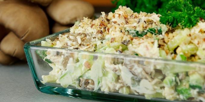 Salad with mushrooms, cucumbers and eggs: a simple recipe