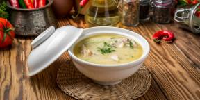Cheese soup with chicken and potatoes