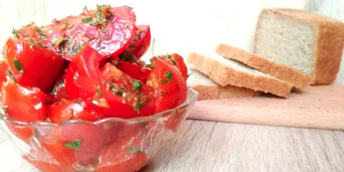 Tomatoes in Korean with sweet pepper, herbs and coriander