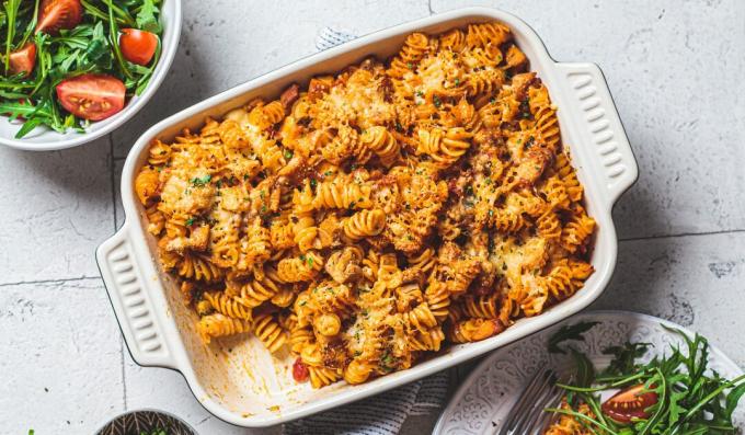 Baked pasta with minced chicken