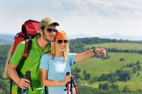 Why traveling couples happier