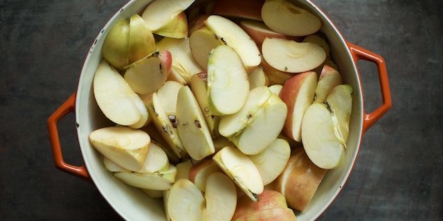 How to make homemade apple cider