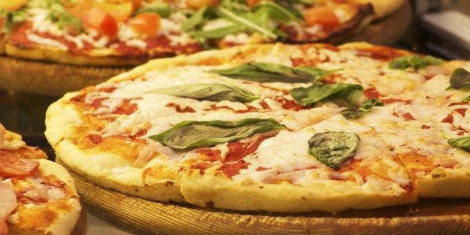 Traditional pizza dough: Jamie Oliver's recipe