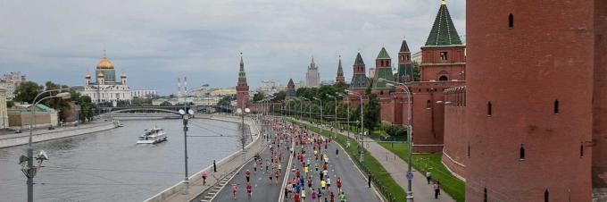 Moscow Marathon 2015: the route passes many historic buildings