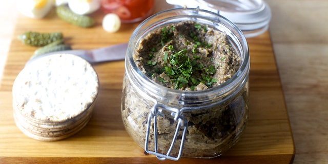 Caviar of honey agaric mushrooms, garlic and tomatoes