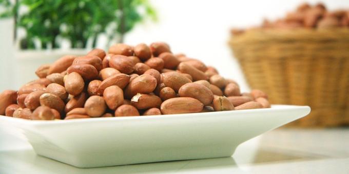 Healthy foods: nuts